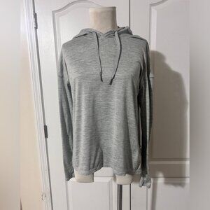 GAIAM Lightweight Hooded Open Back‎ Workout Shirt with Thumbholes - sz M